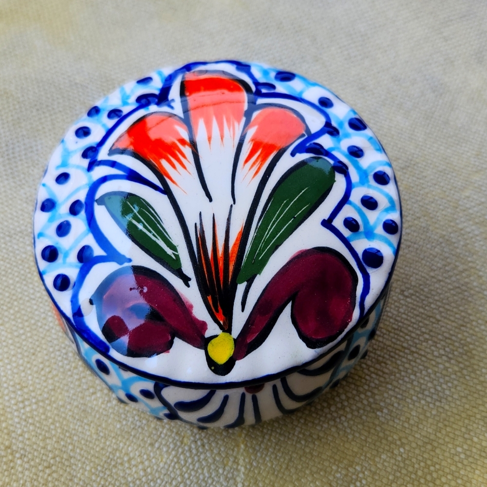 Hand painted Ceramic Jewelry Box NEW